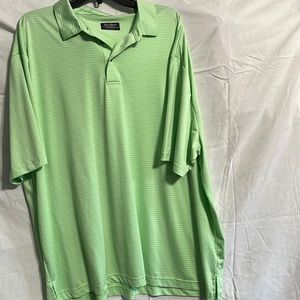 Men’s green golf shirt